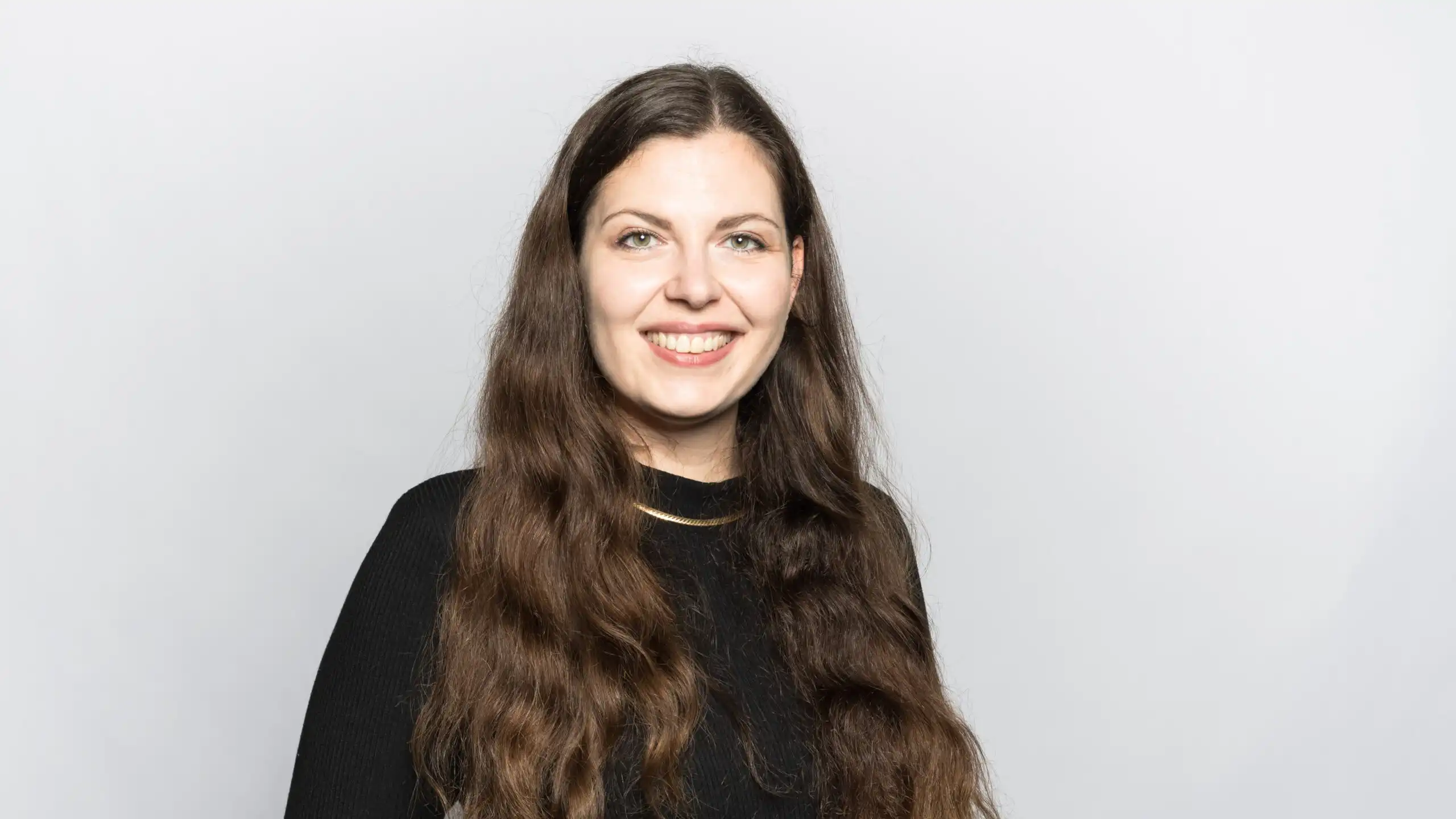 Porträt der Wissenschaftlerin Anja Binkofski, die am Deutschen Schifffahrtsmuseum (DSM) / Leibniz-Institut für Maritime Geschichte forscht.