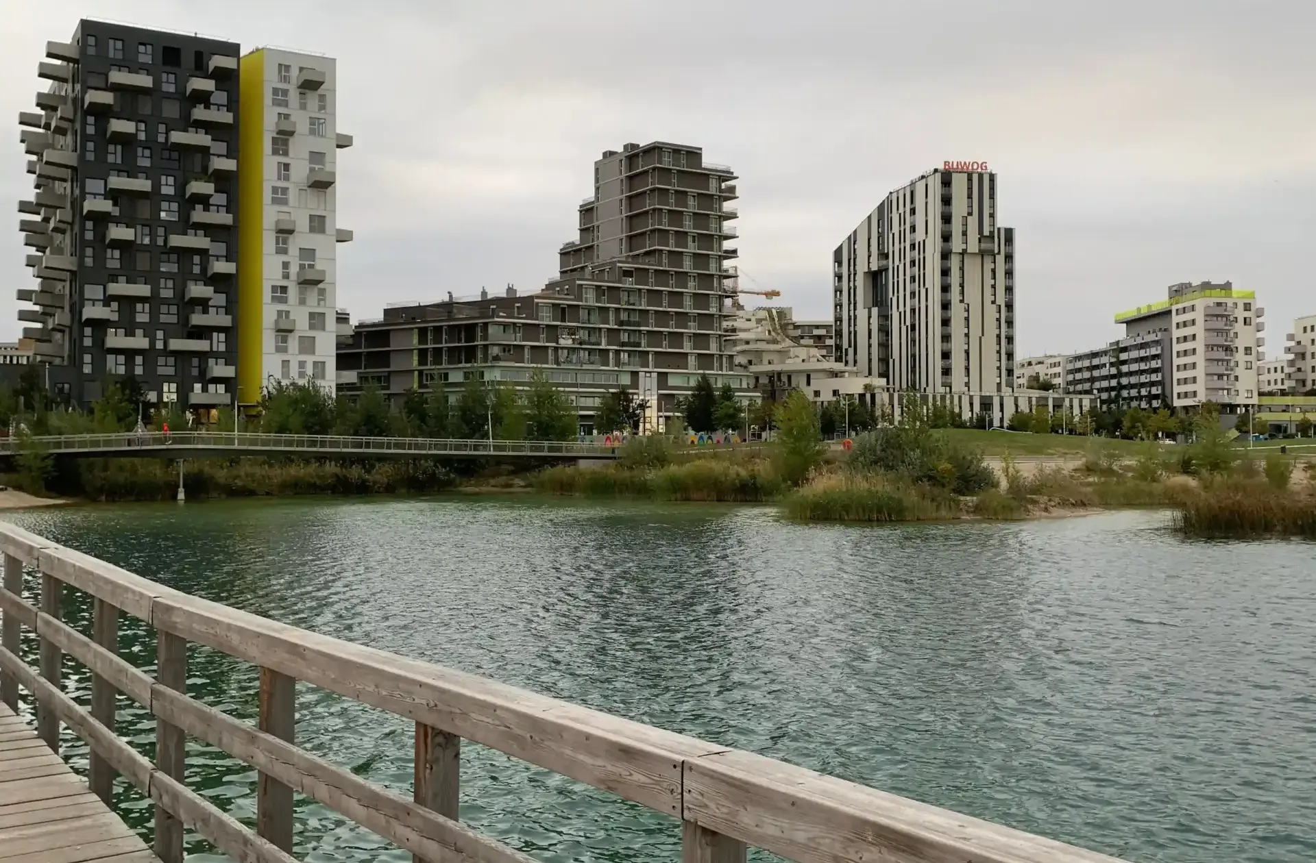 Der Wiener Stadtteil Seestadt Aspern achtet auf Naherholungsflächen und Lärmschutz.