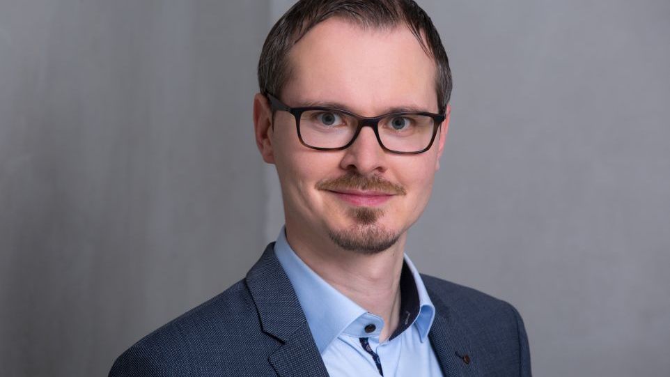 Porträt des Wissenschaftlers Michael Homberg vom Leibniz-Zentrum für Zeithistorische Forschung (ZZF) Potsdam