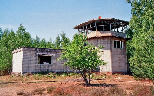 Verlassenes Militärgebäude der einstigen Sowjetarmee in der Reicherskreuzer Heide in Brandenburg.