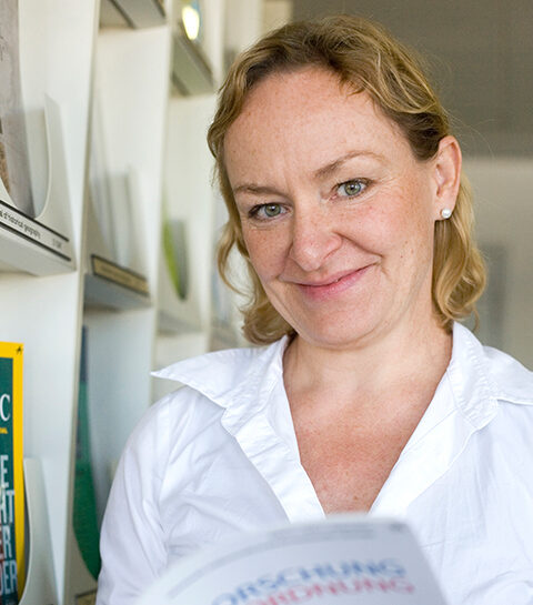 Porträt Dr. Karin Wiest